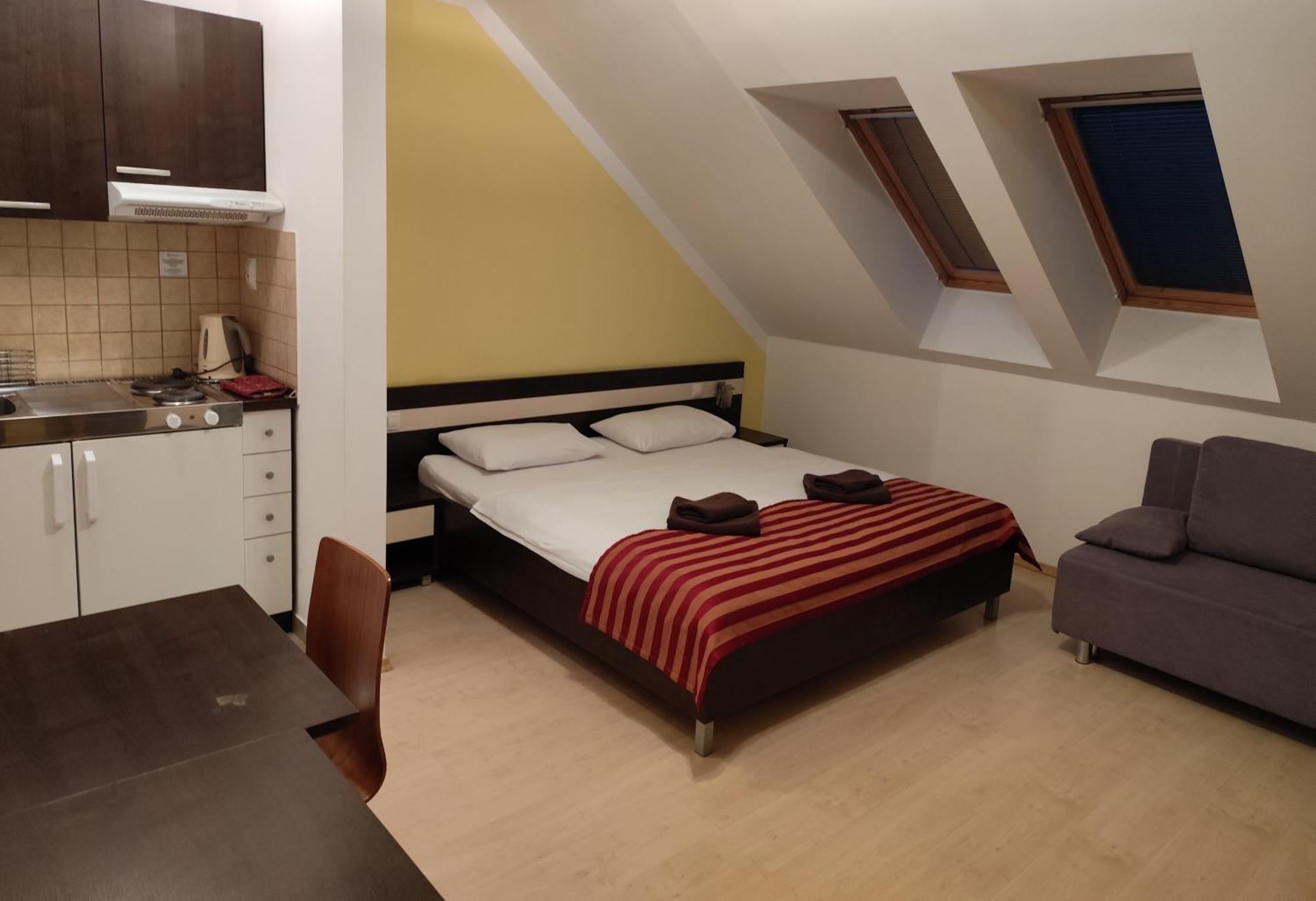Apartman Liptov - Hotel Bešeňová Eksteriør billede