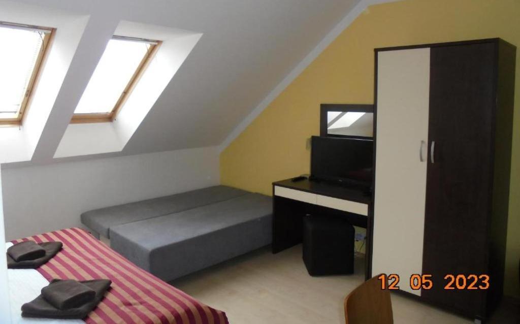 Apartman Liptov - Hotel Bešeňová Eksteriør billede